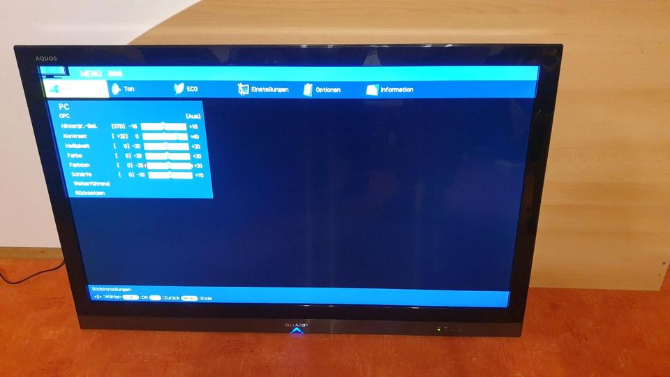 Sharp LCD 40" Fernseher in Schwarzenbach b. Pressath