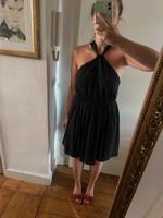Süßes schwarzes neckholder Kleid Köln - Ehrenfeld Vorschau