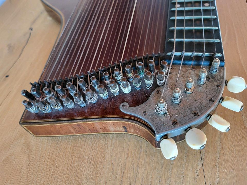 Zither alt in Kirchen (Sieg)