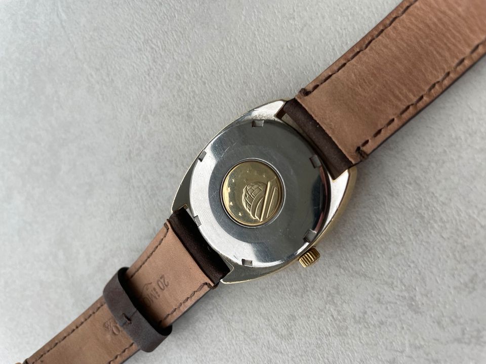 OMEGA Constellation Date Gold Retro Automatik in Deggingen