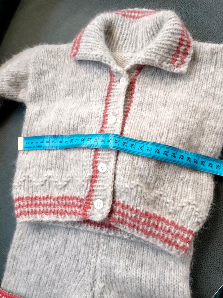 Baby-Set, handgestrickt, neu in Großefehn