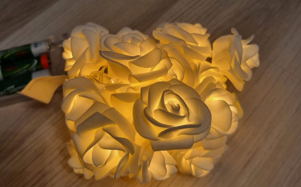 Dekoration Hochzeit Valentinstag Rosen LED 20 Licht Lichterkette in Wuppertal