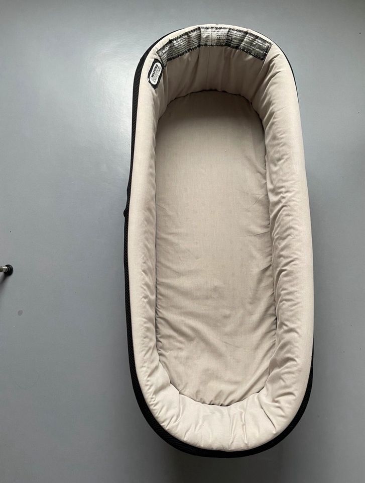 Mountain Buggy Carrycot Plus für Swift & Mini / Parent facing in Berlin