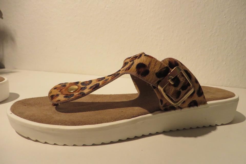 Edler Flip-Flop mit Fell im Leo-Look von Lazamani Italy (neu) in Waiblingen