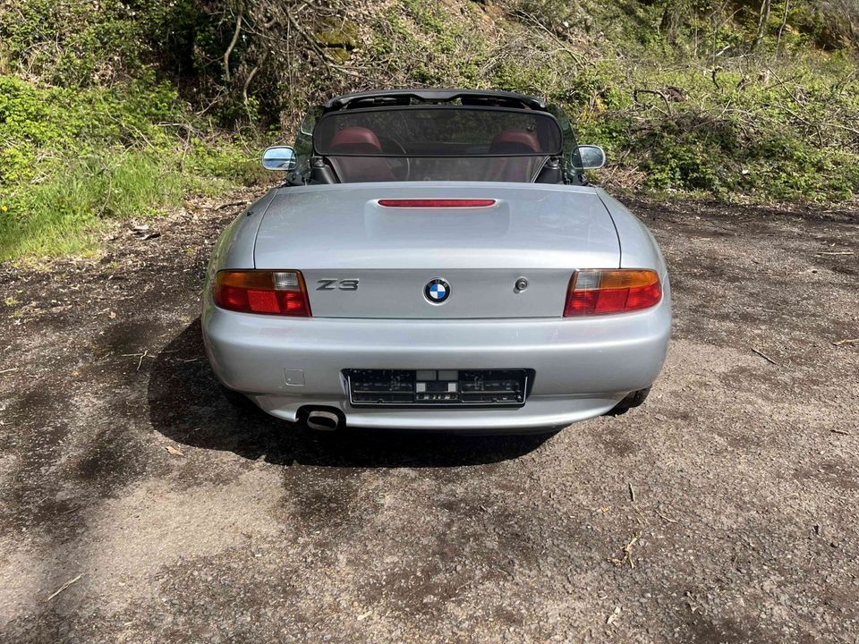 BMW Z3 - TÜV und Inspektion Neu - 53000 Kilometer - Hardtop in Saarbrücken