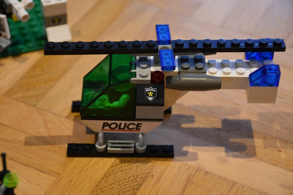 Lego System Polizeistation 6332, 6328, 6324, Transporter Hubschra in Gießen