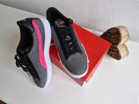 Puma Sneaker Smash V2 Glitz Glam Gr. 39 schwarz Glitzer Pink München - Schwabing-Freimann Vorschau