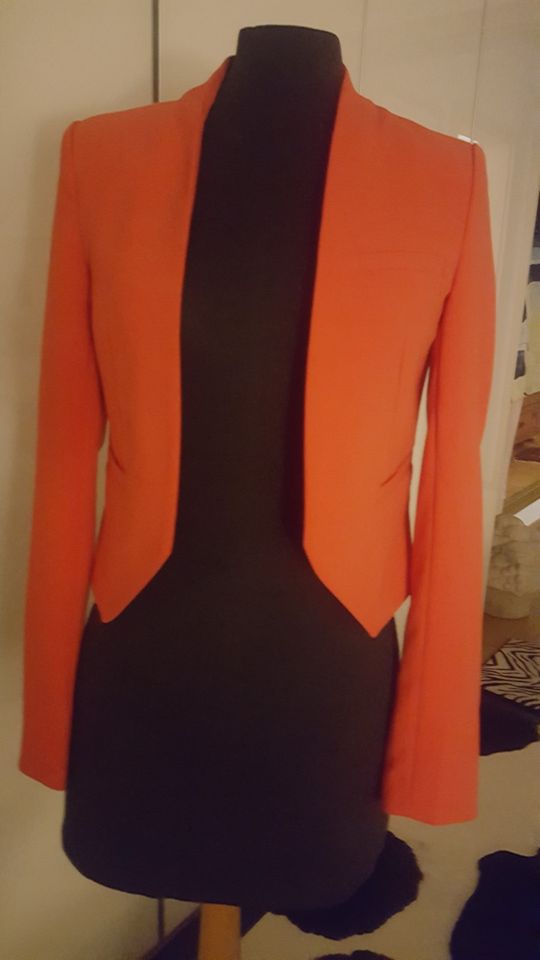 Gina Trikot kurze Jacke 34/36 orange/rot voll unterfüttert Neu in Freiburg im Breisgau