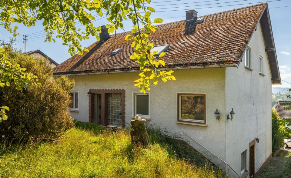 Großzügiges Einfamilienhaus mit ELW in Kadenbach