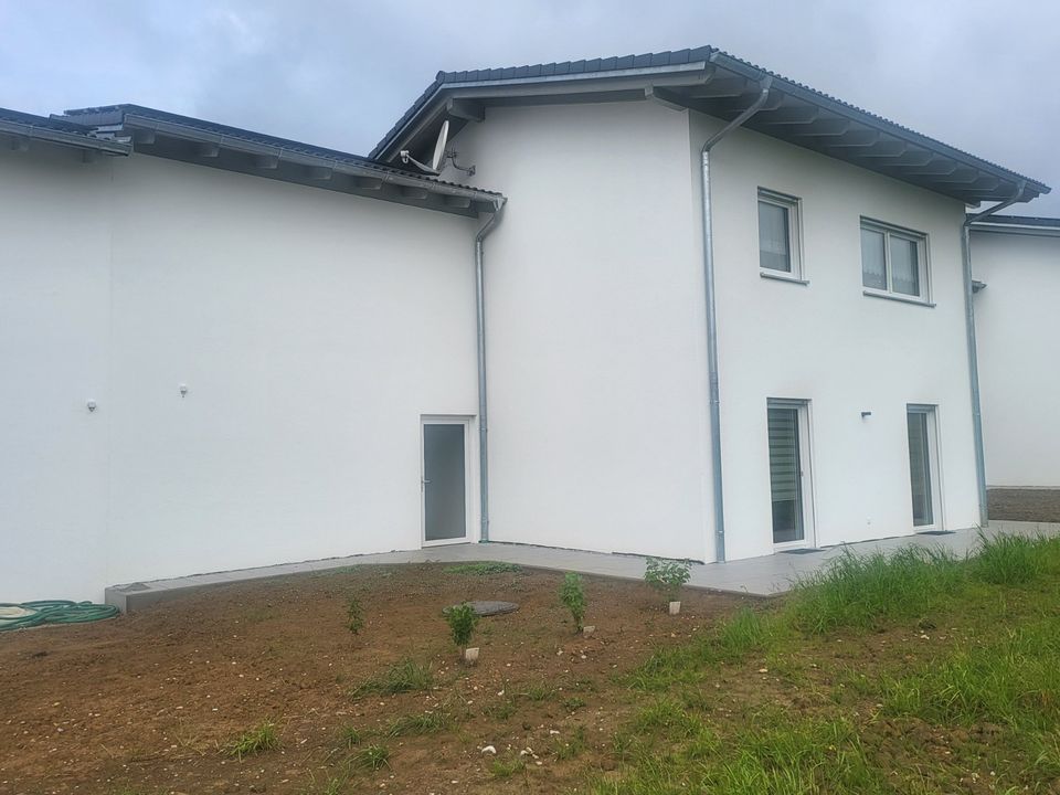 4 Zimmer Neubau Einfamilienhaus KFW 40 Standard in Neukirchen nähe Pfarrkirchen zu vermieten in Triftern