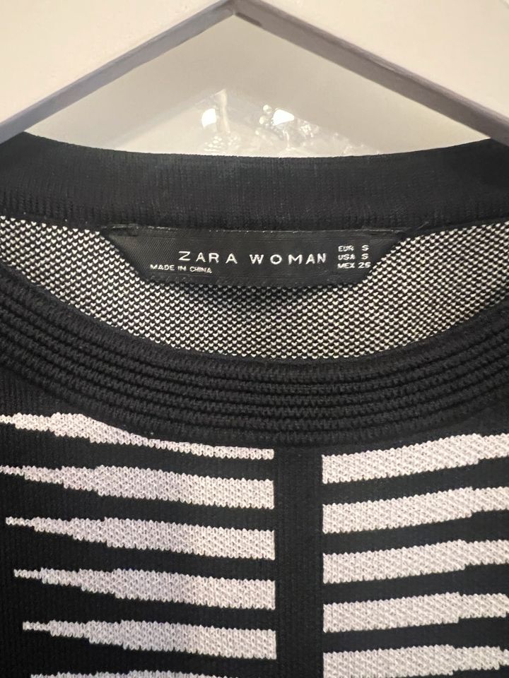 Zara Damen Kleid in Frankfurt am Main