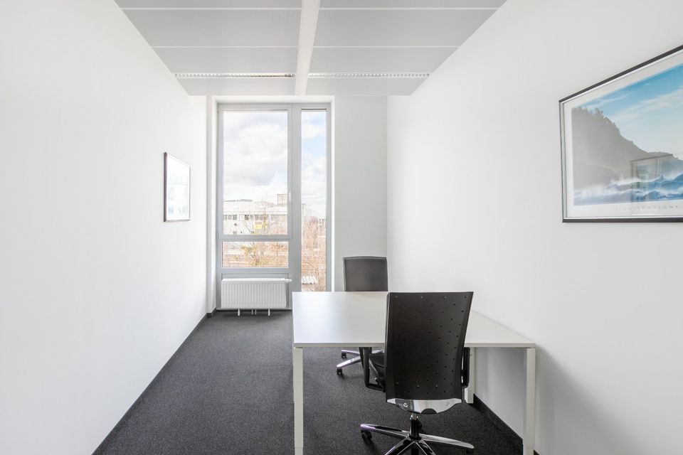 Privater Büroraum für 1 Person in Regus Parkstadt Schwabing in München