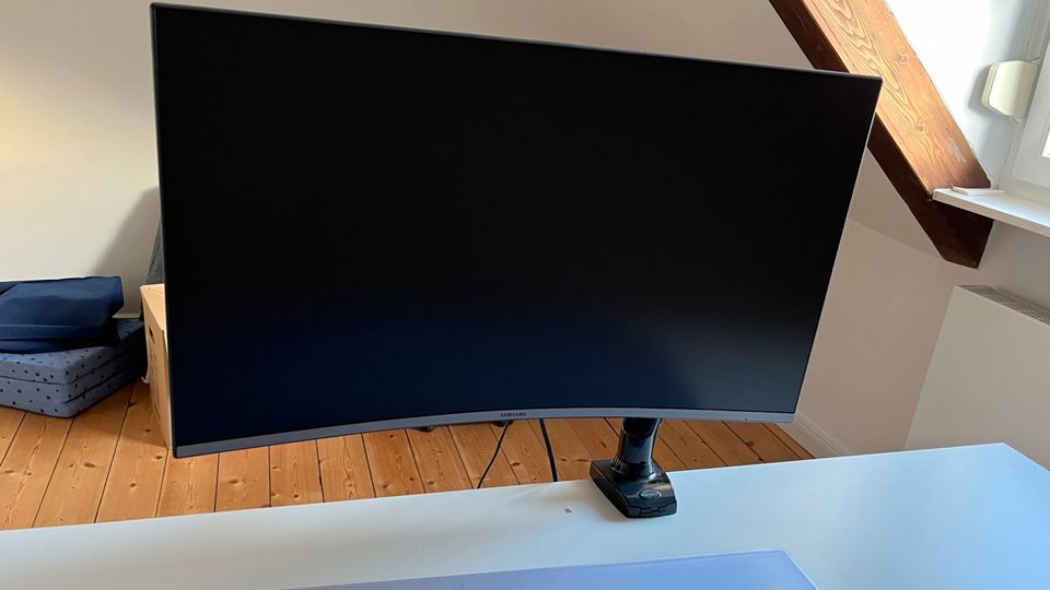Samsung Monitor Curved 32“ in Ilvesheim
