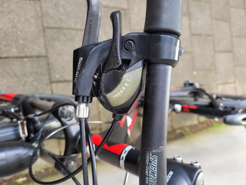 MTB EXESS Alu  schwarz RH46cm 21 gang Nabendynamo LED fahrbereit in Düsseldorf