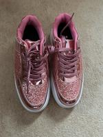 Pinke, glitzernde Turnschuhe NEU Sachsen - Lohmen Vorschau