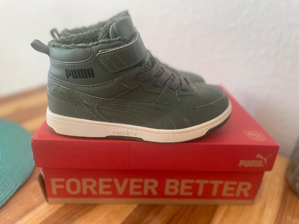 Puma Winterschuhe Boots gefütterte Sneaker Schuhe warm Gr. 35 in Willich