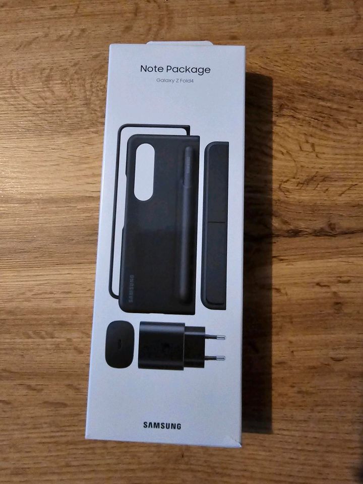 Note Package (Hülle/Case) für Samsung Galaxy Z Fold4 in Passau