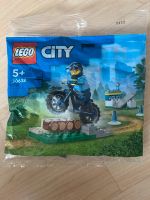 LEGO 30638 Fahrradtraining Polizei Fahrrad Polizist NEU OVP Frankfurt am Main - Gutleutviertel Vorschau