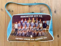 Manchester City Tasche, Umhängetasche 1976, Rar Niedersachsen - Obernkirchen Vorschau