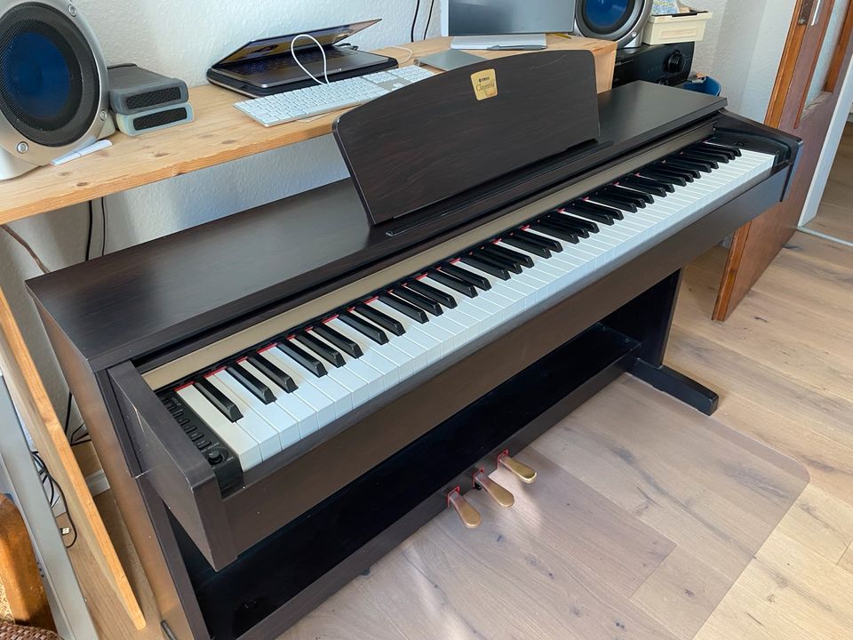 Yamaha Clavinova CLP 320|E-Piano in Mauritz