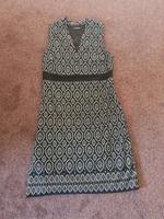 Kleid mit Muster Nordrhein-Westfalen - Steinhagen Vorschau
