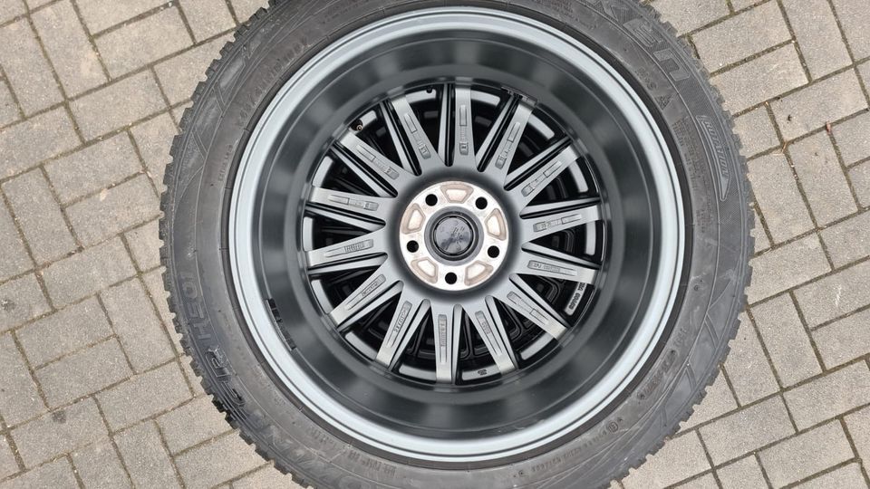 Winterräder 245/45 R18 100V - fast neu, Audi, VW, Skoda, Seat,usw in Wolkenstein