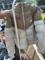 Nike Daunen Jacke braun beige S Nordrhein-Westfalen - Hilden Vorschau