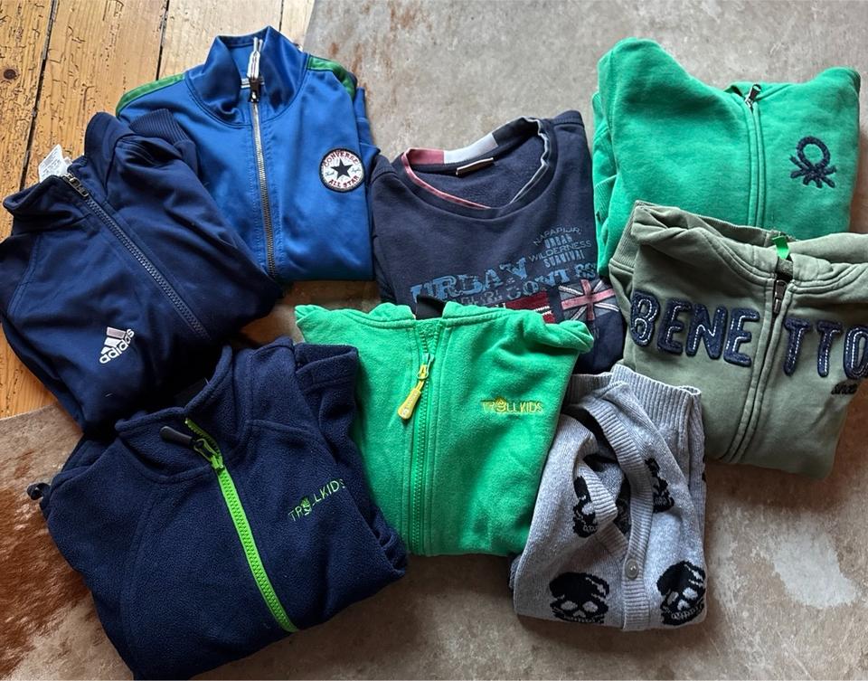 Paket Trollkids, Adidas. Converse, benetton.. 122/128 Sweatshirts in Hannover