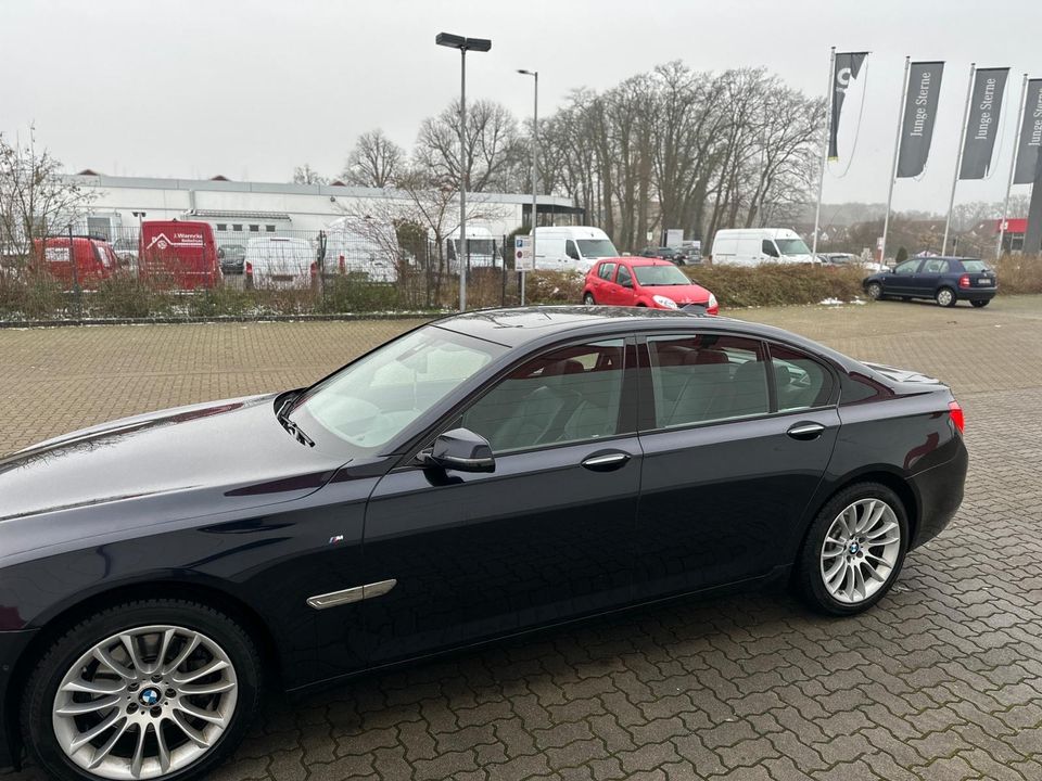 BMW 730d Vollausstattung  M packet vom Werk in Bremen