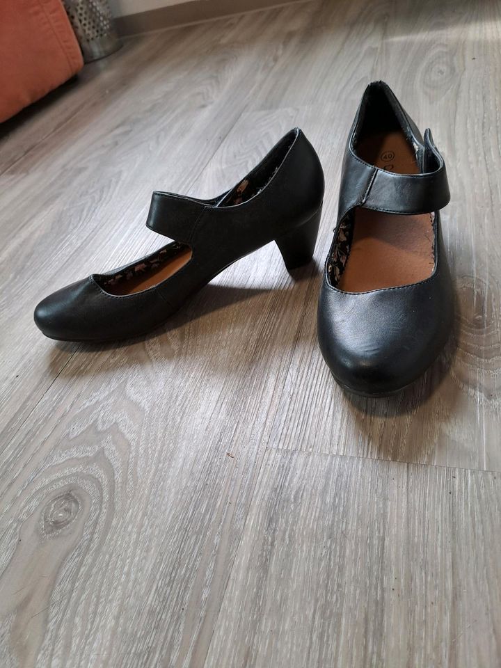 Schuhe Pumps gr. 40 in Querfurt