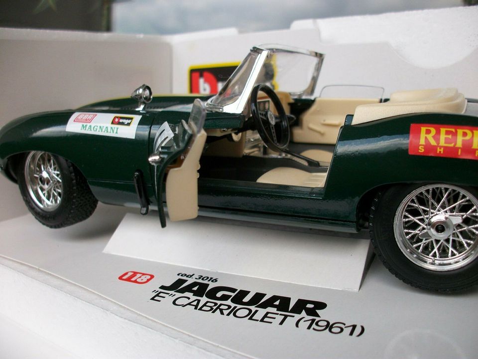 Bburago OVP 1:18 Jaguar "E" Cabriolet Nr.44 in Essen