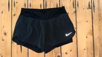 Nike Laufshorts Gr L Dortmund - Schüren Vorschau