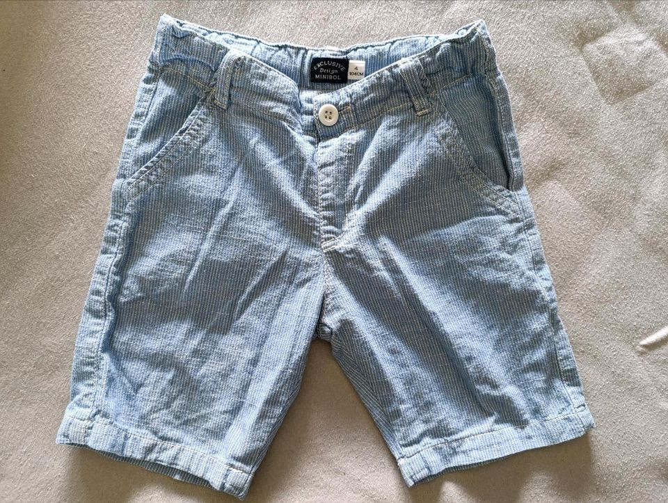 Verschiedene Jungen Shorts Gr.104 in Marbach am Neckar