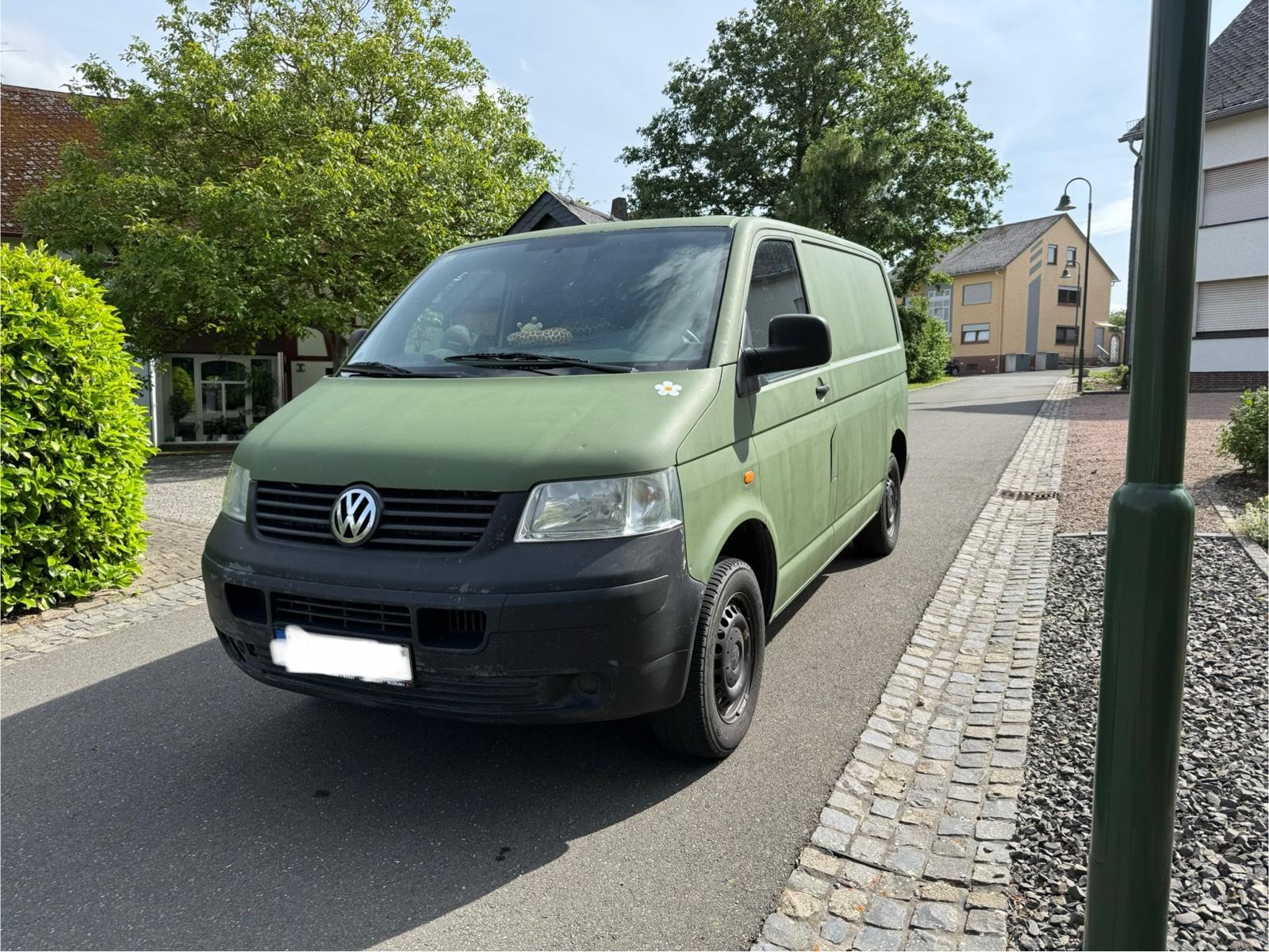 Abbildung des Autos VW T5 Transporter 1.9 TD…