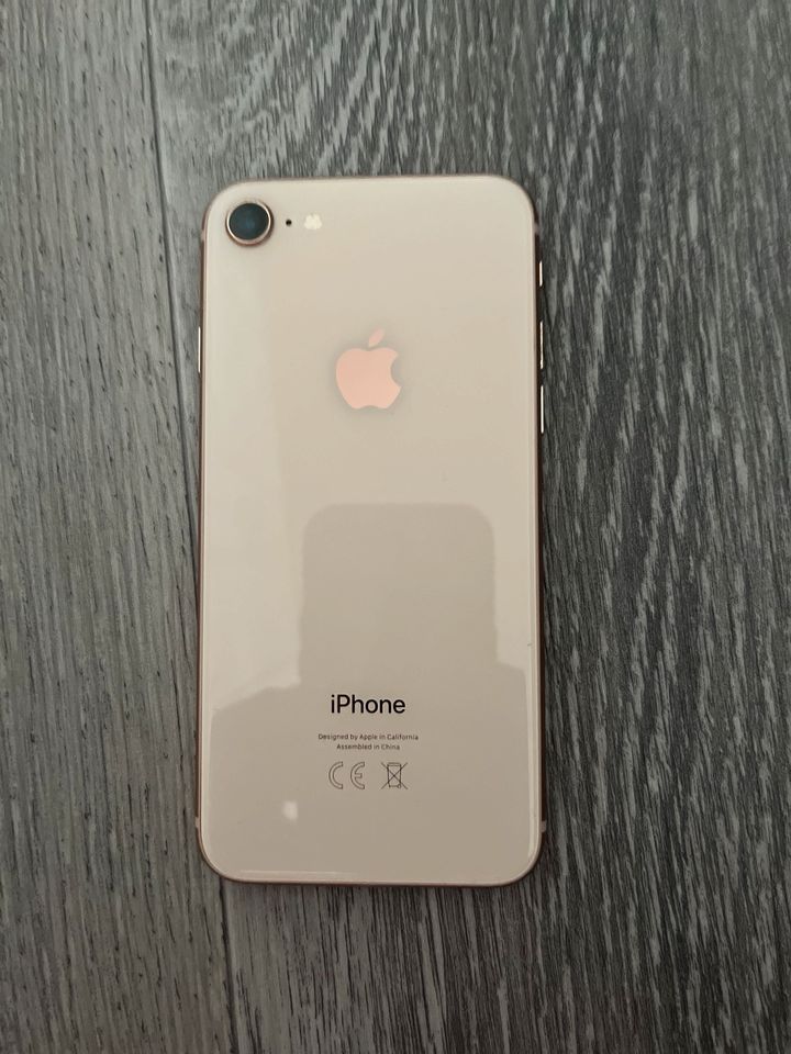 i phone 8 rosegold kleinemaken in Essen