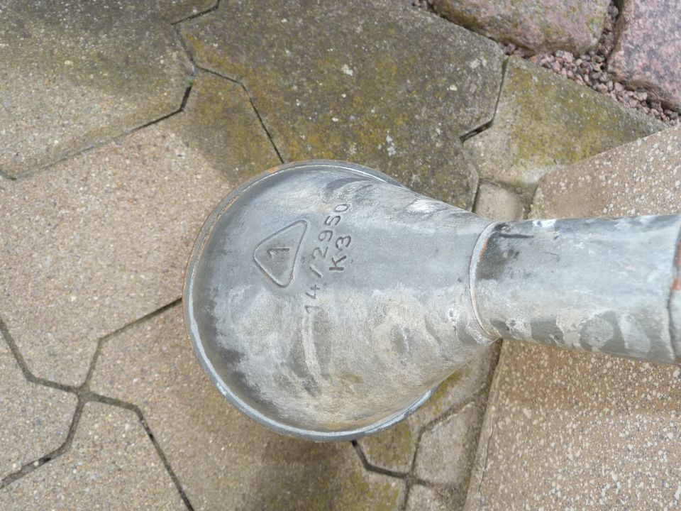 Schöne alte  Zinkgießkanne 8 Liter dicht mit Regner in Diera-Zehren