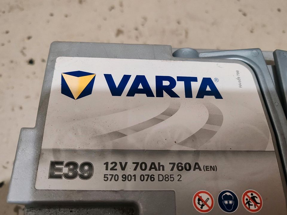 Auto Batterie Varta 12v 70Ah 760A in Freiburg im Breisgau