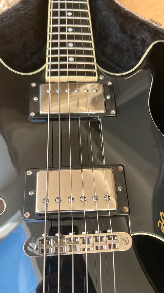 Hagstrom Viking E-Gitarre Halbresonanz inkl. orig. Koffer in Berlin