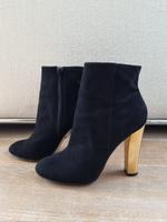 BUFFALO Stiefel STIEFELETTEN Wildleder ECHTLEDER Goldabs 38 neuw München - Untergiesing-Harlaching Vorschau