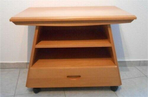 Hochwertiger Phonoschrank / TV Tisch / Fernsehschrank mit Rollen in Aidlingen