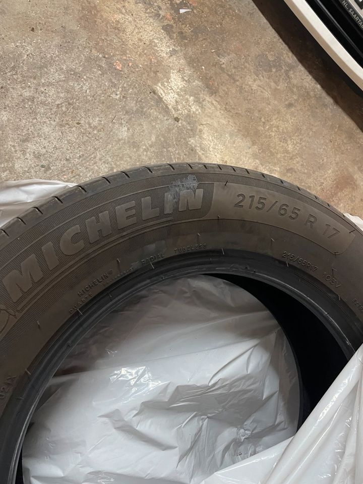 Sommerreifen  215/65 R17 Vb in Homburg