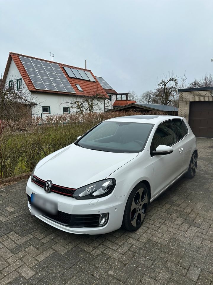 VW Golf VI 2,0 GTI TÜV neu Scheckheft Sehr gepflegt in Geestland