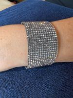 Glitzerarmband mit Magnetverschluss neuwertig Kr. München - Oberhaching Vorschau