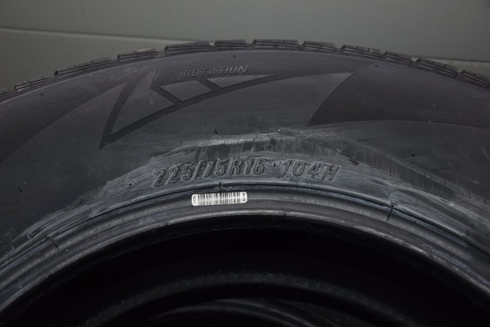 Reifen MAXXIS SUV Snow 225/75 R16 in Travenbrück