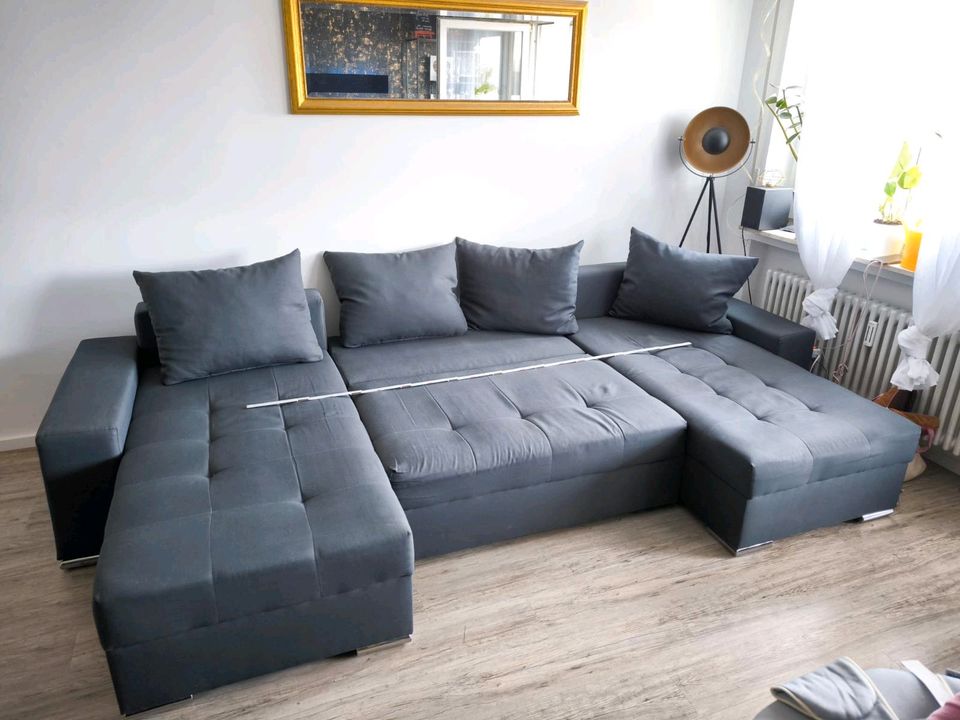 Sofa zum Ausziehen + Verstauraum in Pleidelsheim