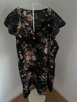 Sommerkleid Blumem Spitze Kr. Altötting - Burghausen Vorschau