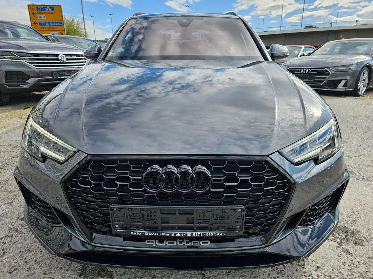 Abbildung des Autos Audi RS4 Avant 2.9 TFSI …