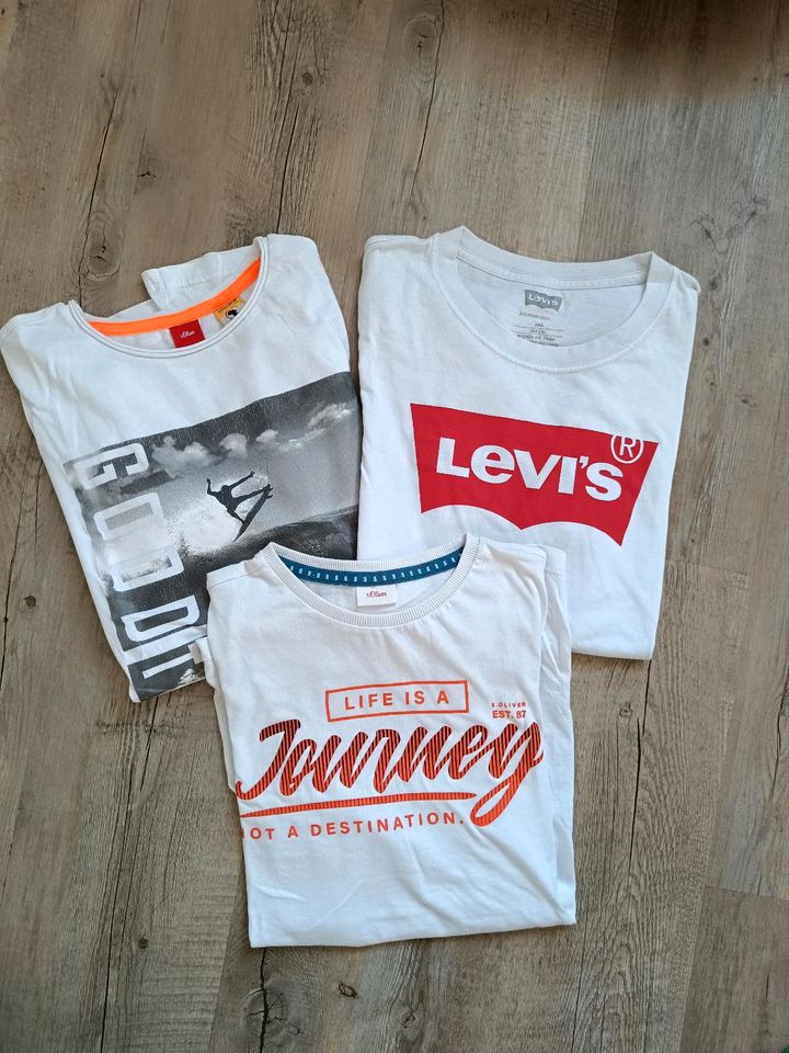 3 T-SHIRTS (Levis&s.Oliver) in Wagenfeld