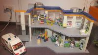 Playmobil Krankenhaus 4404 und Playmobil Krankenwagen 4221 München - Hadern Vorschau