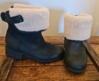 Ugg Aldon schwarz mit Fell neuwertig 37 Kr. München - Deisenhofen Vorschau